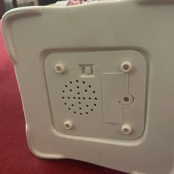 NWT Hallmark 2012 Light-Up Musical Santa's Workshop North Pole Village - Picture 6 of 6